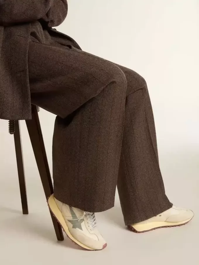 Marathon für Damen mit beigem Nylon-Obermaterial und grauem Stern Marathon für Damen mit beigem Nylon-Obermaterial und grauem Stern