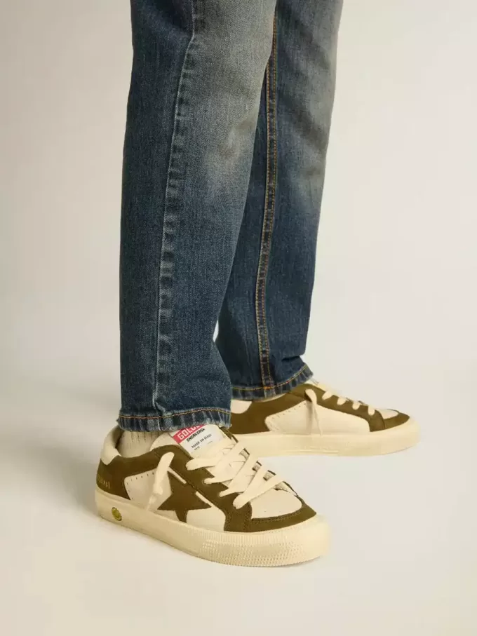 May Junior in weißem und militärgrünem Leder May Junior in weißem und militärgrünem Leder