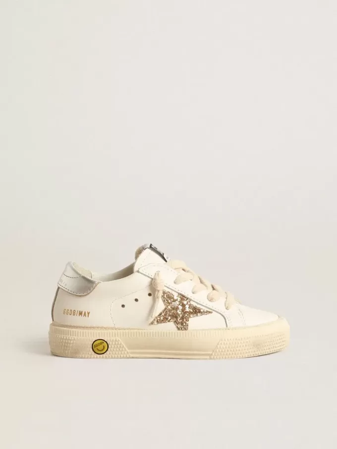 May Teen aus weißem Leder mit goldenem Glitzerstern und silberner Fersenlasche