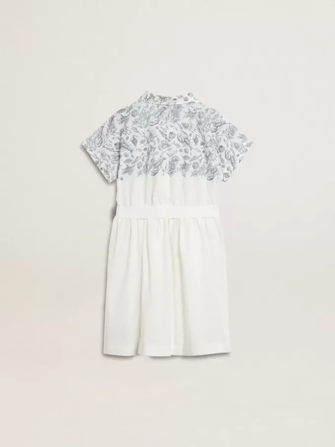 Mädchen-Hemdkleid aus weißer Baumwoll-Canvas mit blauem Marineprint und weißer Paspelierung Mädchen-Hemdkleid aus weißer Baumwoll-Canvas mit blauem Marineprint und weißer Paspelierung