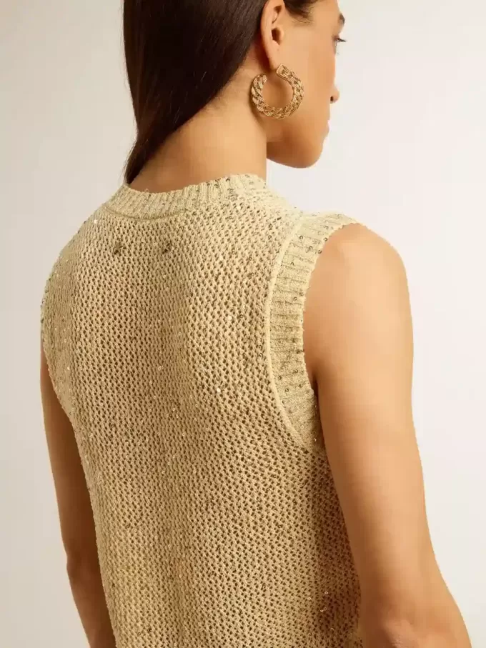 Mesh-Strickoberteil mit Pailletten und kontrastierenden Details Mesh-Strickoberteil mit Pailletten und kontrastierenden Details