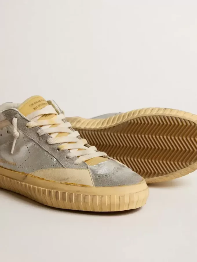 Mid Star LAB aus silbernem Metallic-Leder und Mesh mit perforiertem Stern