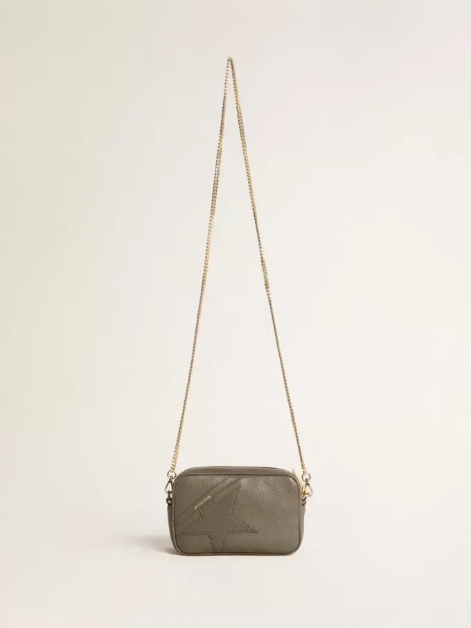 Mini Star Bag aus salbeigrünem Leder mit farblich abgestimmtem Stern