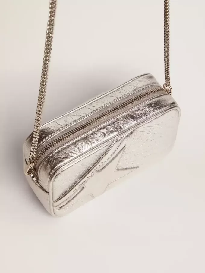Mini Star Tasche für Damen aus silbernem laminiertem Leder mit Ton-in-Ton-Stern