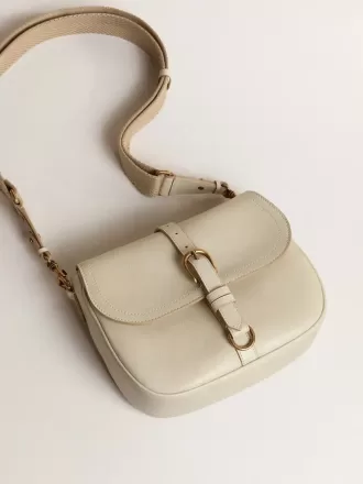 Mittlere Sally-Tasche aus Porzellanleder mit Schnalle und kontrastierendem Schulterriemen