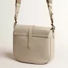 Mittlere Sally-Tasche aus Porzellanleder mit Schnalle und kontrastierendem Schulterriemen