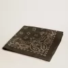 Moosgrüner Schal mit Paisley-Muster