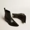 Niedrige Debbie-Stiefel aus schwarzem Leder mit Schlangenprint Niedrige Debbie-Stiefel aus schwarzem Leder mit Schlangenprint