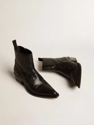 Niedrige Debbie-Stiefel aus schwarzem Leder mit Schlangenprint Niedrige Debbie-Stiefel aus schwarzem Leder mit Schlangenprint