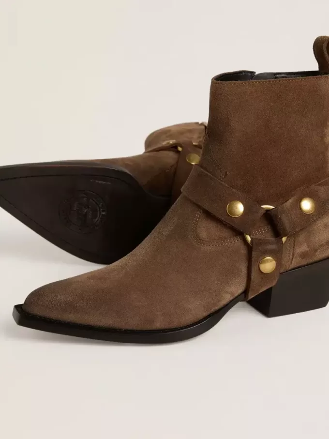 Niedrige Debbie-Stiefel aus taubengrauem Wildleder mit abnehmbarer Schnalle