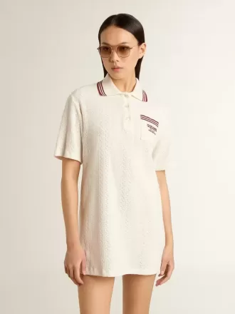 Oasis Polo-Kleid für Damen aus weißem, perforiertem Jersey mit burgunderroten Streifen
