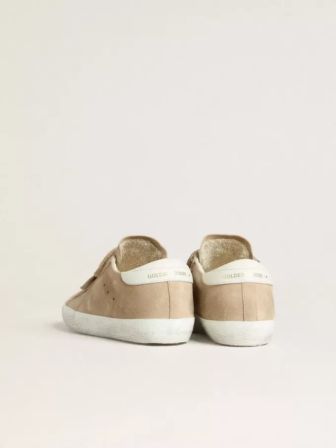 Old School für Damen aus beigem Wildleder mit weißer Lederferse Old School für Damen aus beigem Wildleder mit weißer Lederferse