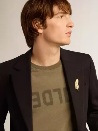 Olivgrünes Herren-T-Shirt mit goldenem Schriftzug