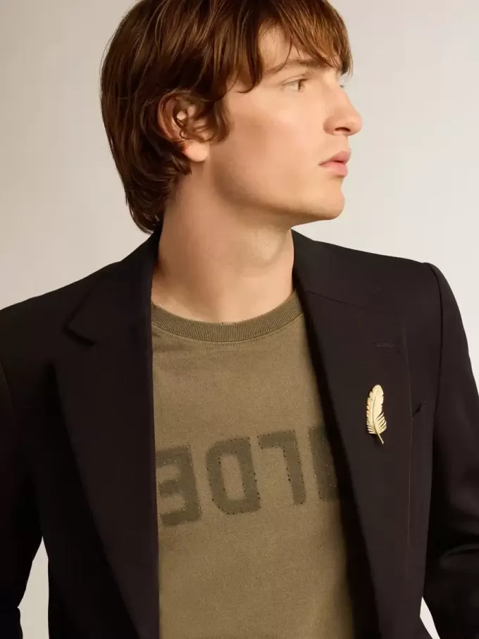 Olivgrünes Herren-T-Shirt mit goldenem Schriftzug
