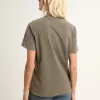 Olivgrünes T-Shirt in regulärer Passform mit goldenem Schriftzug auf der Vorderseite