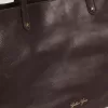 Pasadena-Tasche aus schwarzem, gehämmertem Leder mit goldenem Logo auf der Vorderseite
