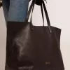 Pasadena-Tasche aus schwarzem, gehämmertem Leder mit goldenem Logo auf der Vorderseite