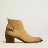 Patty Stiefeletten aus sandfarbenem gewachstem Wildleder Patty Stiefeletten aus sandfarbenem gewachstem Wildleder