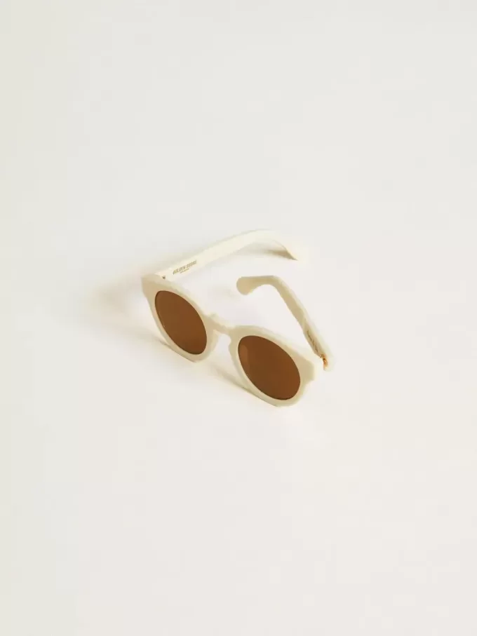 Quadratische Panthos-Sonnenbrille mit beigem Rahmen und goldenen Details
