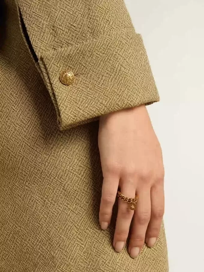 Ring in Antikgoldfarbe mit flexiblen Gliedern Ring in Antikgoldfarbe mit flexiblen Gliedern