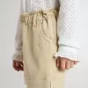 Sandfarbene Shorts für Mädchen mit gesticktem Logo