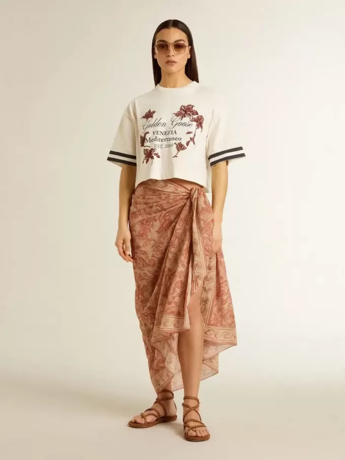 Sarong aus Baumwollvoile mit Allover-Print in Weiß und Ziegelrot Sarong aus Baumwollvoile mit Allover-Print in Weiß und Ziegelrot