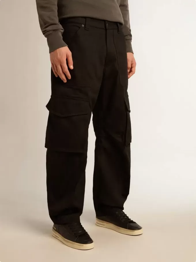 Schwarze Cargohose