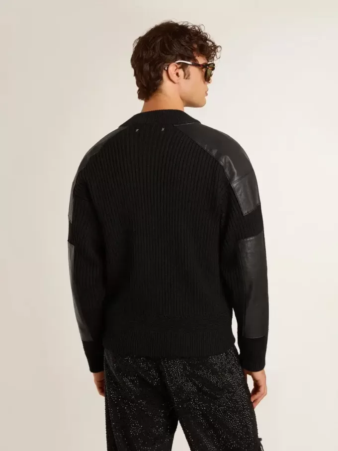 Schwarze Herrenjacke aus Merinowolle mit Lederaufnähern