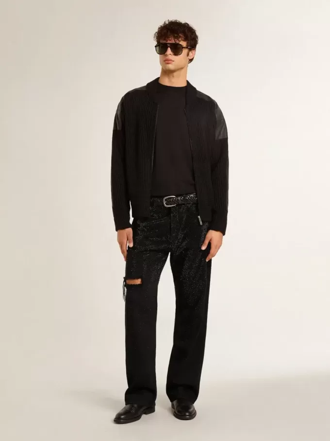 Schwarze Herrenjeans mit lockerer Passform und Kristallen mit Farbverlaufseffekt