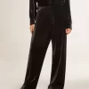Schwarze Hose mit Samteffekt Schwarze Hose mit Samteffekt