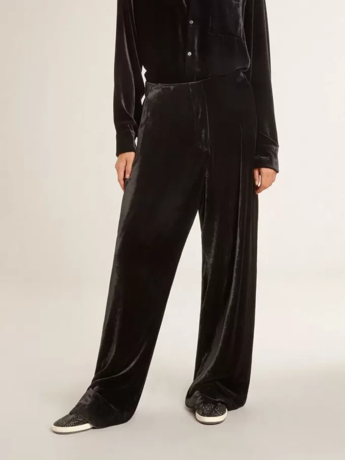 Schwarze Hose mit Samteffekt Schwarze Hose mit Samteffekt