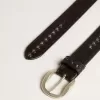 Schwarzer Ledergürtel mit Nieten
