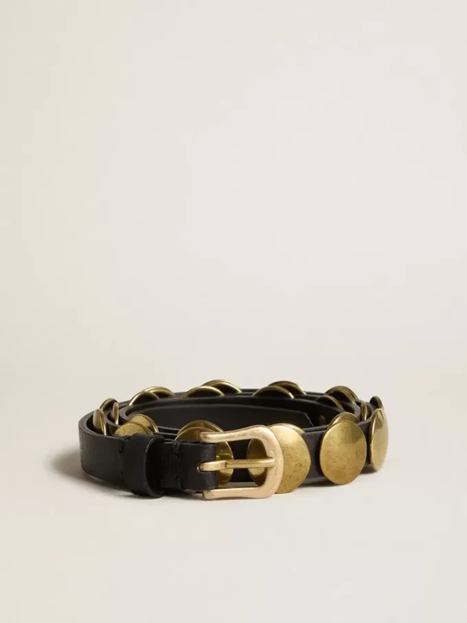 Schwarzer Trinidad-Gürtel aus gewaschenem Leder mit goldenen Nieten Schwarzer Trinidad-Gürtel aus gewaschenem Leder mit goldenen Nieten