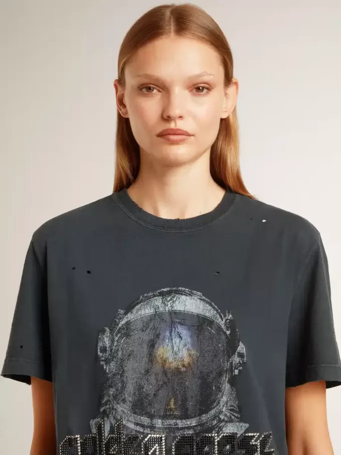 Schwarzes T-Shirt mit mehrfarbigem Aufdruck