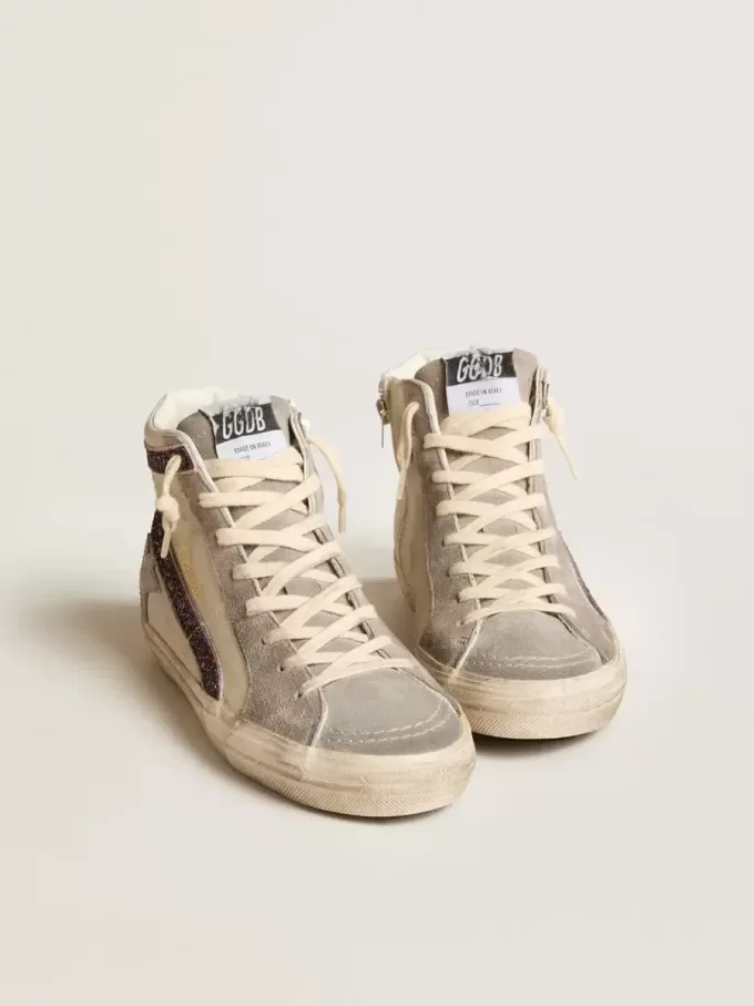 Slide mit grauem Lederstern und weinrotem Glitzerstreifen Slide mit grauem Lederstern und weinrotem Glitzerstreifen
