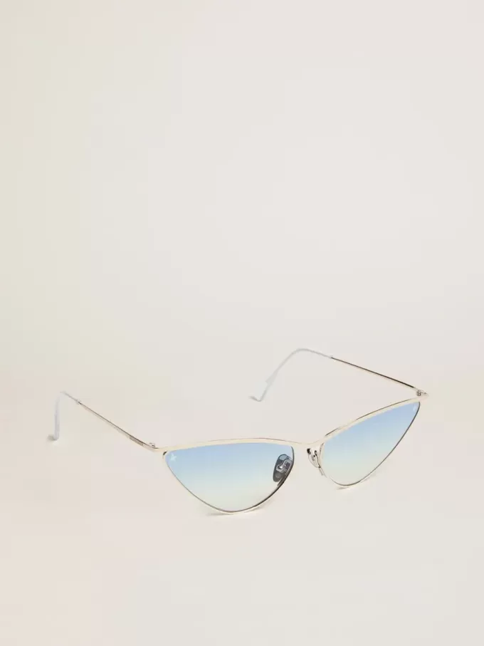 Sonnenbrille im Cat-Eye-Stil mit silbernem Rahmen und blauen Gläsern