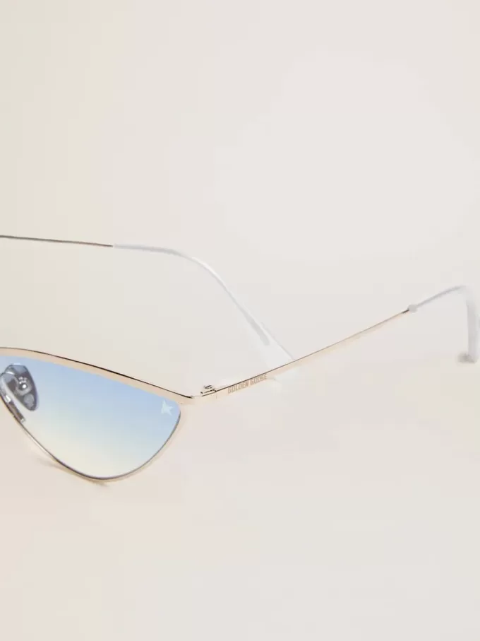 Sonnenbrille im Cat-Eye-Stil mit silbernem Rahmen und blauen Gläsern