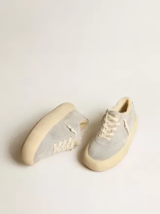 Space-Star-Damenschuhe aus eisgrauem Wildleder mit Lammfellfutter