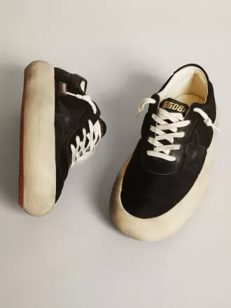 Space-Star-Schuhe aus schwarzem Nylon mit schwarzem Lederstern und Fersenlasche