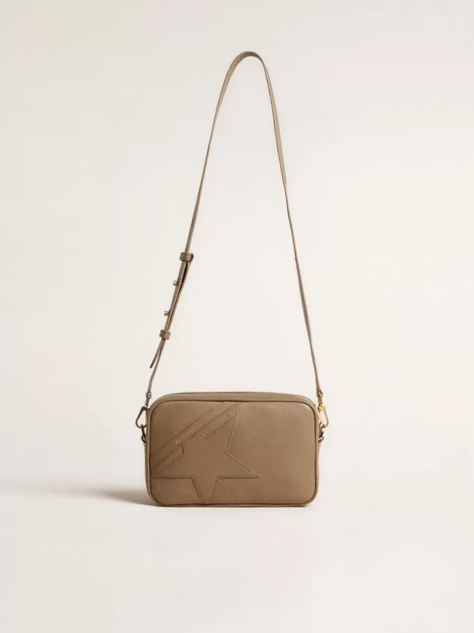 Star Bag aus salbeigrünem Leder mit ton-in-ton Stern