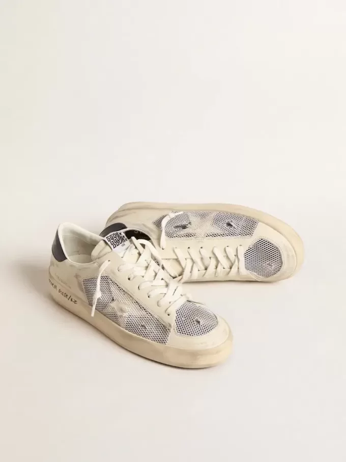 Stardan aus weißem Leder und Mesh mit weißem Lederstern Stardan aus weißem Leder und Mesh mit weißem Lederstern