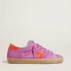 Super-Star für Damen aus fuchsiafarbenem Wildleder mit fluoreszierendem orangefarbenem laminiertem Lederstern und Fersenlasche Super-Star für Damen aus fuchsiafarbenem Wildleder mit fluoreszierendem orangefarbenem laminiertem Lederstern und Fersenlasche