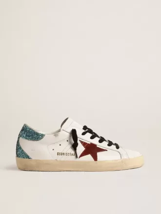 Super-Star für Damen mit burgunderrotem Wildlederstern und hellblauem Glitzer-Fersenriemen Super-Star für Damen mit burgunderrotem Wildlederstern und hellblauem Glitzer-Fersenriemen