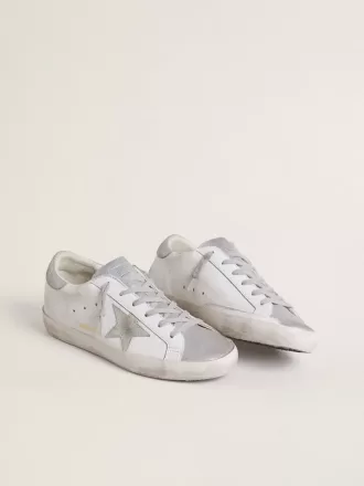 Super-Star für Damen mit grauem Wildlederstern und silbernen Glitzereinsätzen Super-Star für Damen mit grauem Wildlederstern und silbernen Glitzereinsätzen