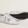 Super-Star für Damen mit grauem Wildlederstern und silbernen Glitzereinsätzen Super-Star für Damen mit grauem Wildlederstern und silbernen Glitzereinsätzen