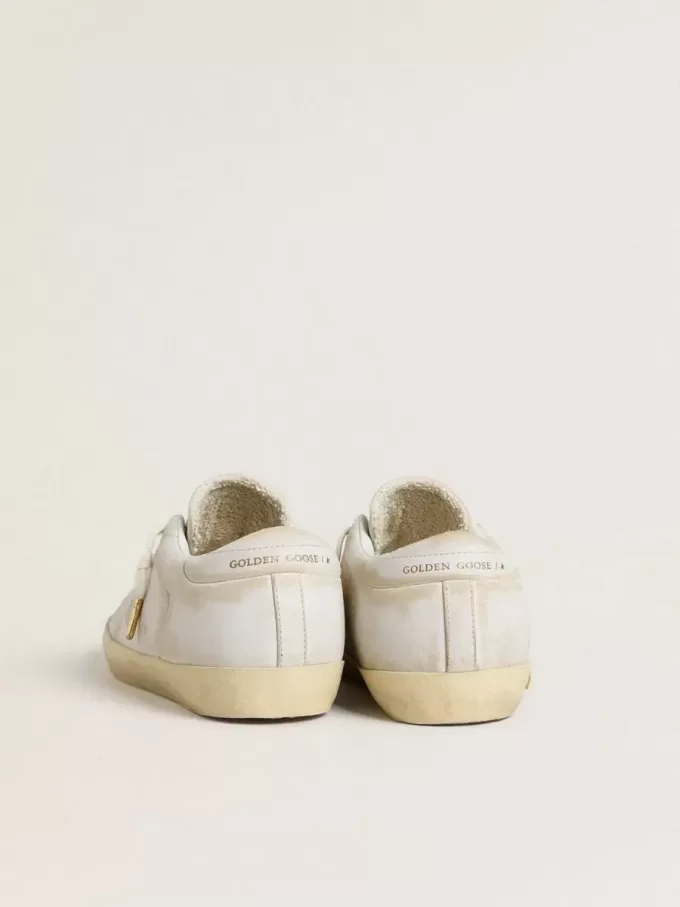 Super-Star für Damen mit weißem Lederstern und Fersenlasche mit Used-Look