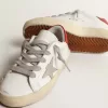 Super-Star Junior mit Stern aus Wildleder und roter Lederlasche an der Ferse Super-Star Junior mit Stern aus Wildleder und roter Lederlasche an der Ferse