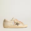 Super-Star LTD aus Leder mit beigem Wildlederstern und Swarovski-Nieten Super-Star LTD aus Leder mit beigem Wildlederstern und Swarovski-Nieten