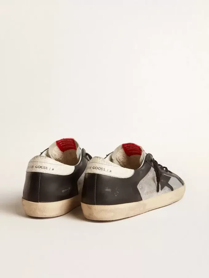 Super-Star LTD aus Metallic-Leder mit schwarzem Lederstern und Einsätzen
