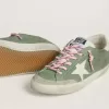 Super-Star LTD für Damen aus grünem Nubukleder mit weißem Lederstern und Fersenlasche Super-Star LTD für Damen aus grünem Nubukleder mit weißem Lederstern und Fersenlasche